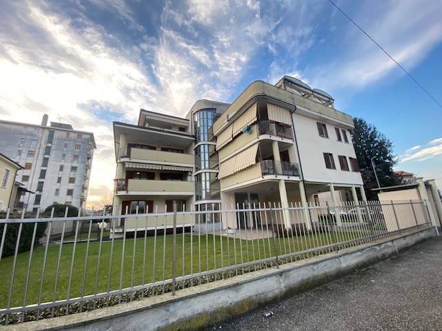 Appartamento a Trecate in Via Pietro Micca, 3 - Foto 2