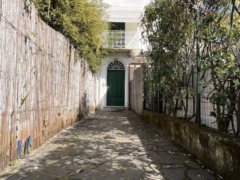 Appartamento a Forte dei marmi in Via Giuseppe Mazzini, 170 - Foto 2