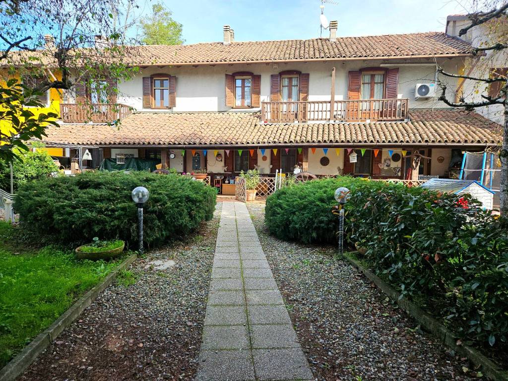 Villa a Motta de' conti in Via Gioacchino Deambrogio, 11 - Foto 5