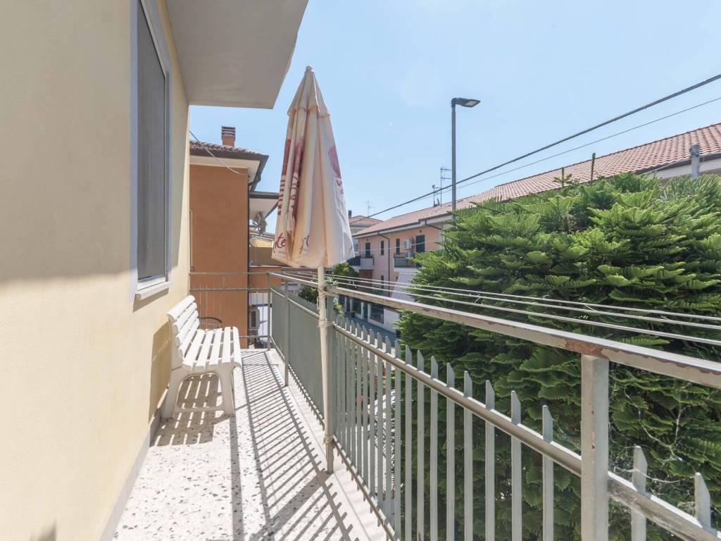 Appartamento a Roseto degli abruzzi in Via Bozzino, 7 - Foto 5