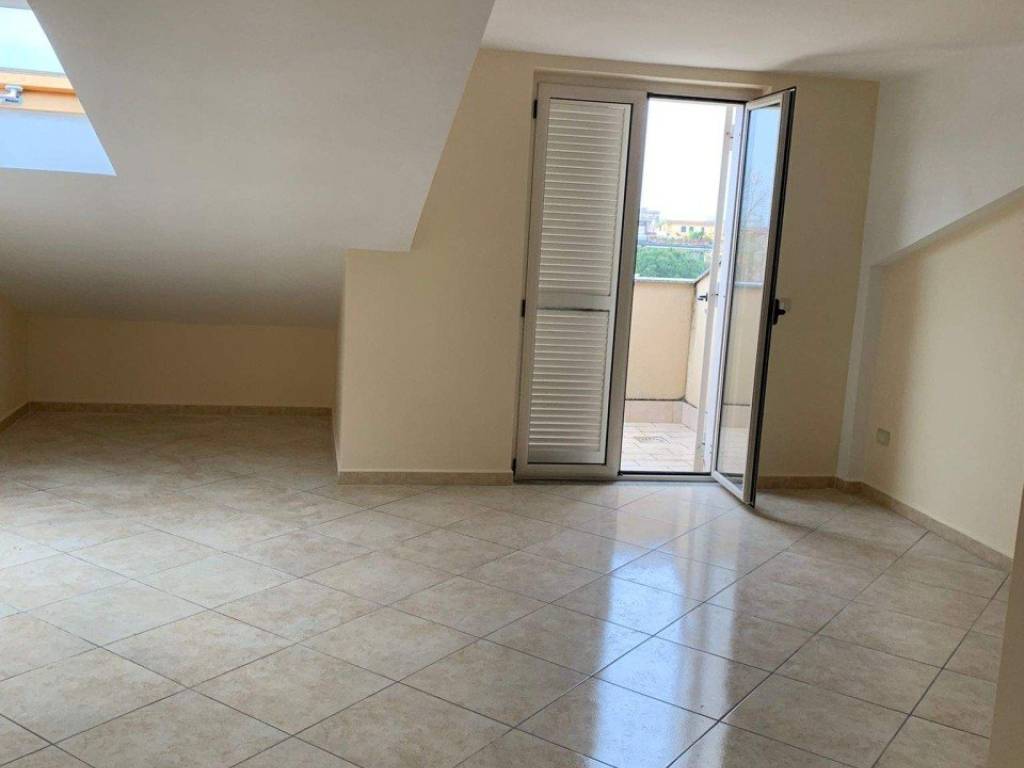 Attico / mansarda a Casapulla in Via Pietro Musone - Foto 2