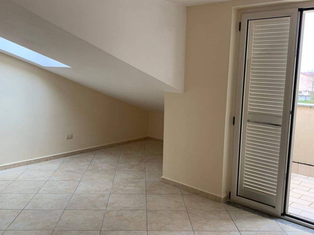 Attico / mansarda a Casapulla in Via Pietro Musone - Foto 3