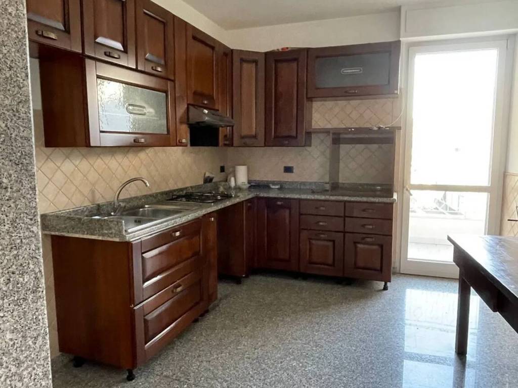Appartamento a Capurso in Via Papa Paolo Vi - Foto 5