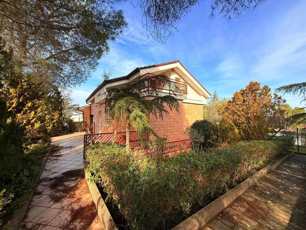 Villa a Cassano delle murge in Contrada Fra Diavolo - Foto 3