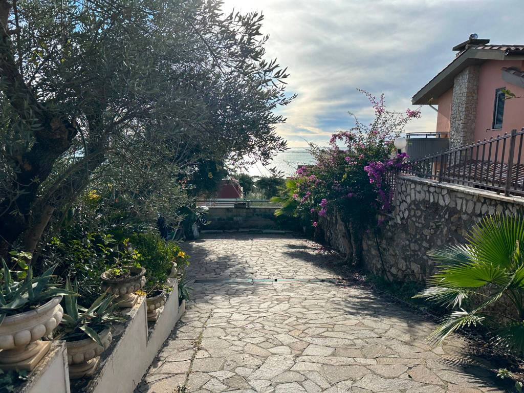 Villa a Formia in Via Giuseppe Paone, 8 - Foto 3