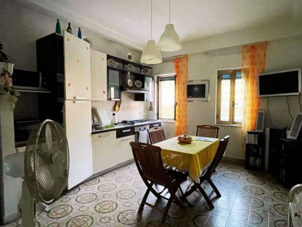 Appartamento a Cetraro in Via Francesco Pirrino, 6 - Foto 2