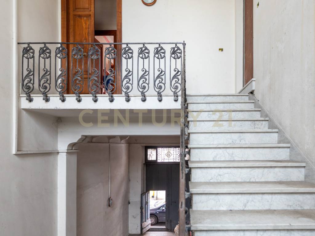 Appartamento a Acireale in Via Lorenzo Maddem, 71 - Foto 2