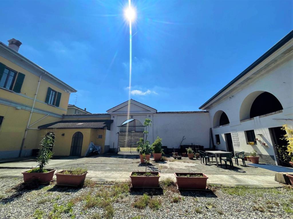 Immobile a Trecate in Piazza Risorgimento - Foto 3