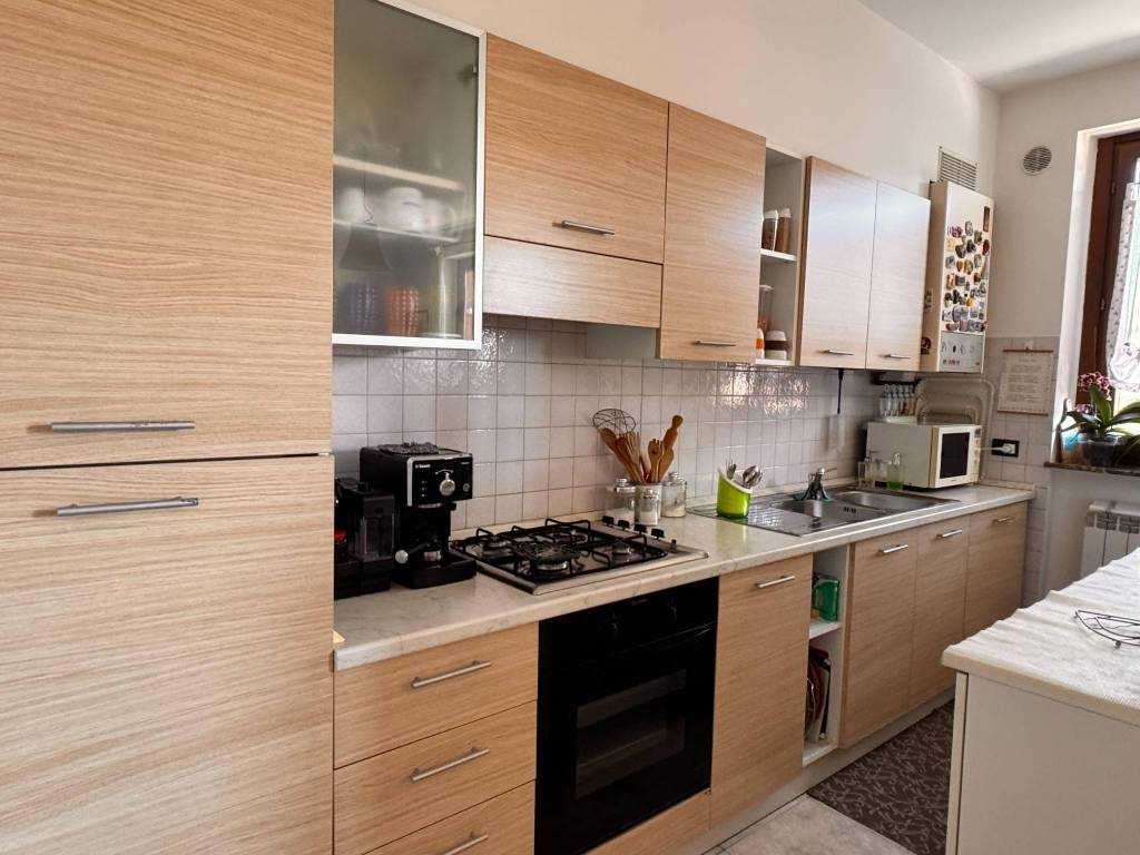 Appartamento a Castelraimondo in Via Angelo Piancatelli, 92 - Foto 2