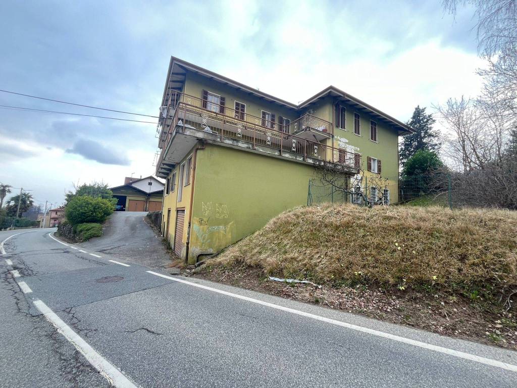 Palazzo / stabile a Biella in Via Santuario di Oropa, 265 - Foto 2