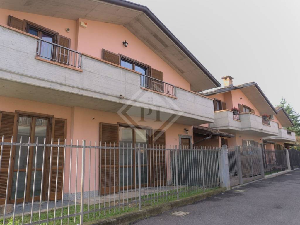 Villa a Biandronno in Via Trieste - Foto 3