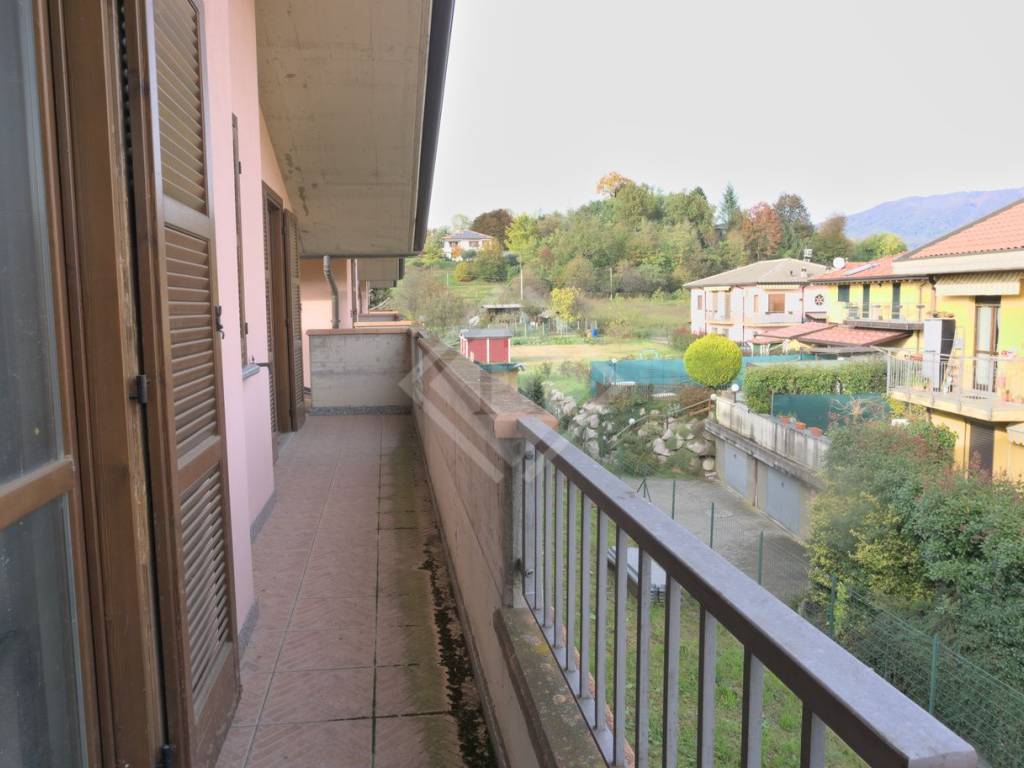 Villa a Biandronno in Via Trieste - Foto 5