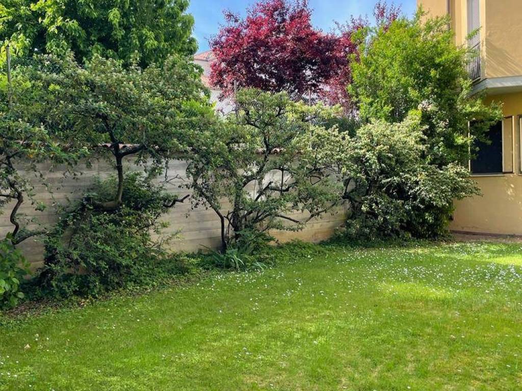 Appartamento a Mantova in Via Fratelli Bandiera, 33 - Foto 3