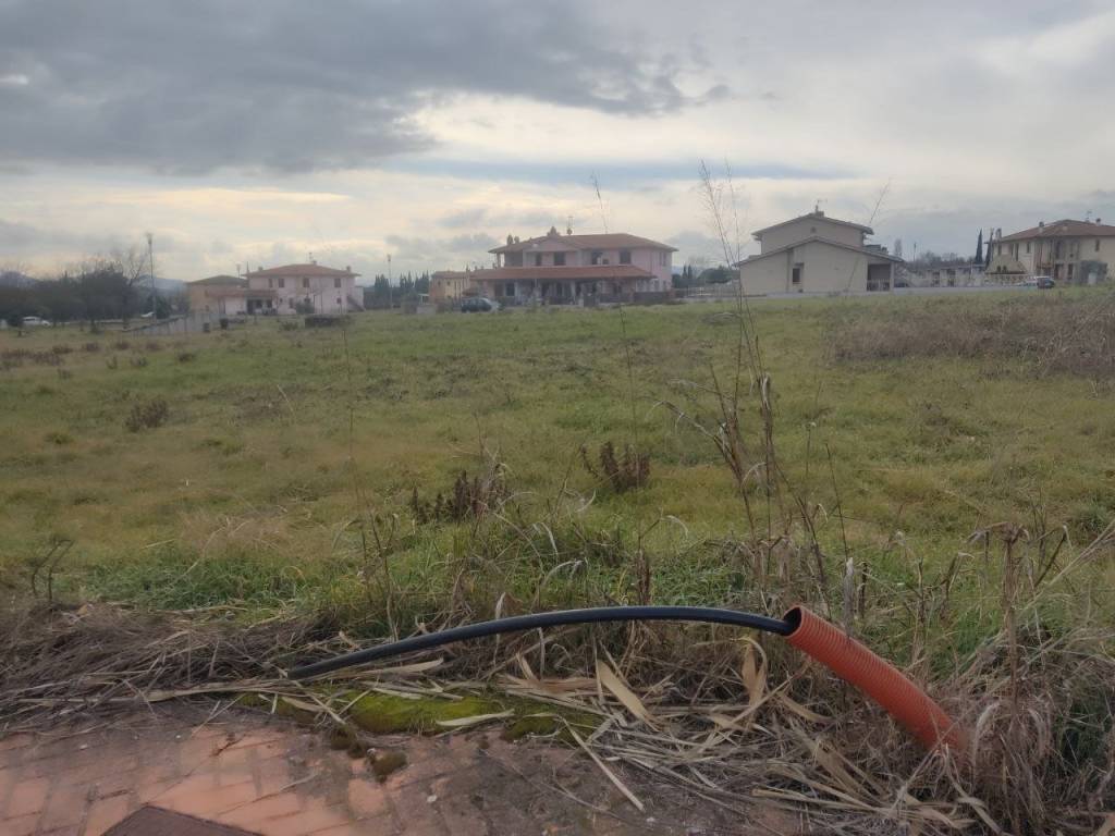 Terreno a Castiglione del lago in Via Roma, 152 - Foto 2
