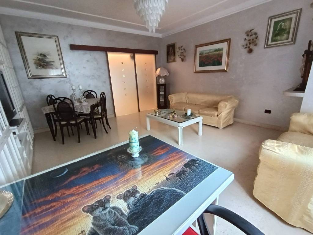 Appartamento a Foggia in Viale Luigi Pinto, 5 - Foto 3