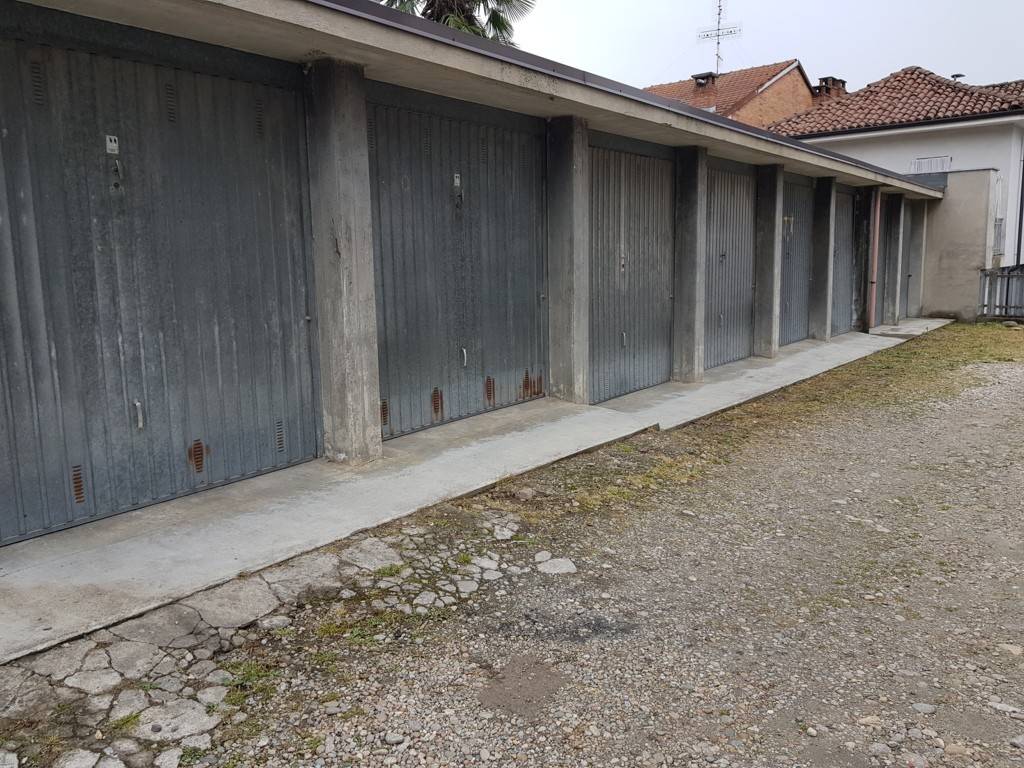 Box / garage a Santa vittoria d'alba in Strada Cinzano, 41 - Foto 3
