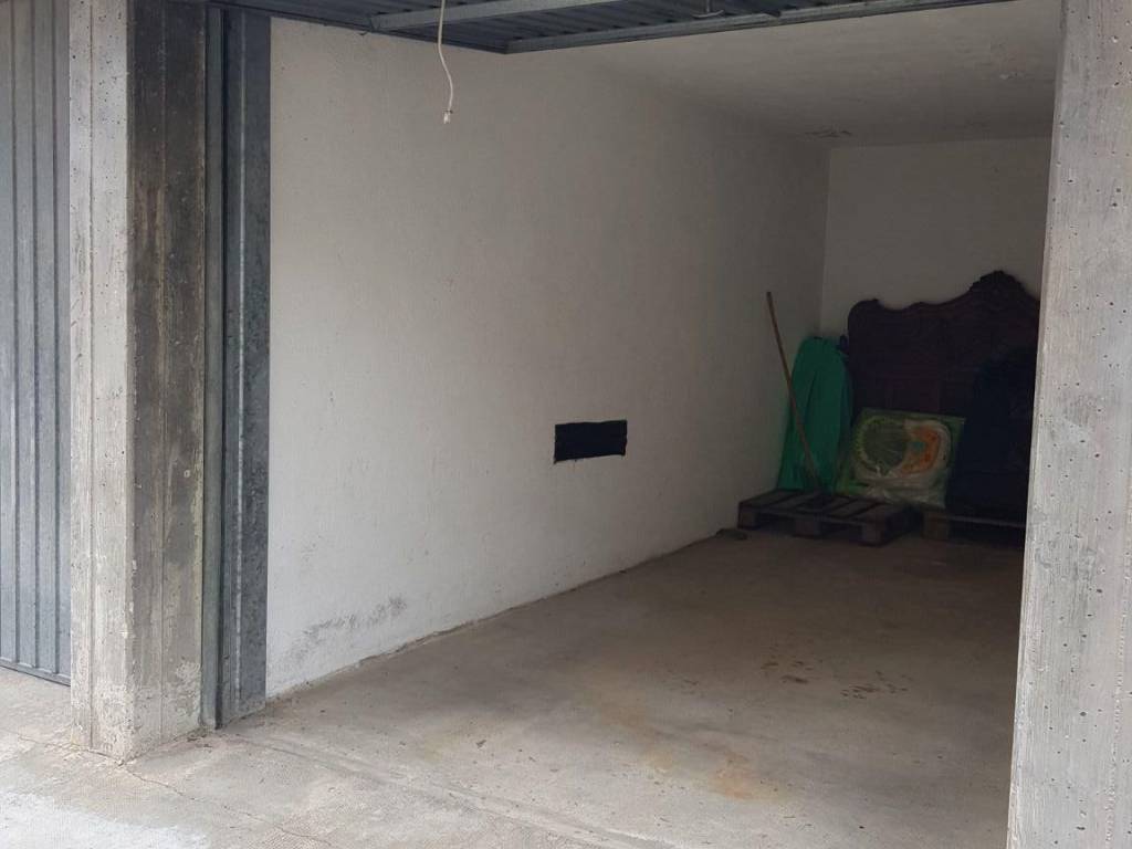 Box / garage a Santa vittoria d'alba in Strada Cinzano, 41 - Foto 4