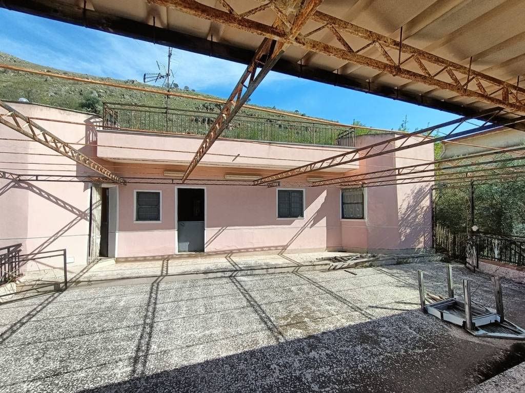 Villa a Belmonte mezzagno in Via Gaetano Martino, 37 - Foto 2