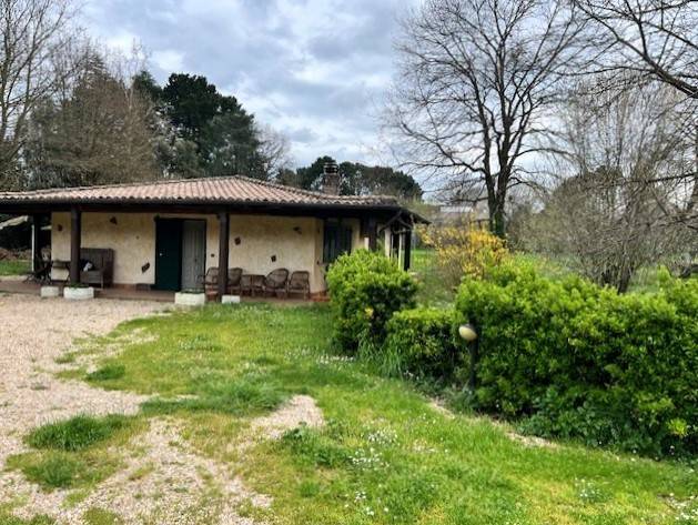 Villa a Oriolo romano in Strada Ponte Striglia, 11 - Foto 2