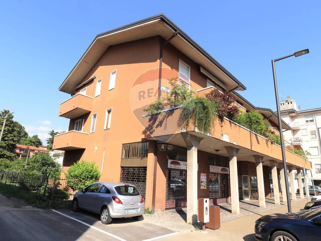 Appartamento a Merate in VIALE GIUSEPPE VERDI, 47 - Foto 2