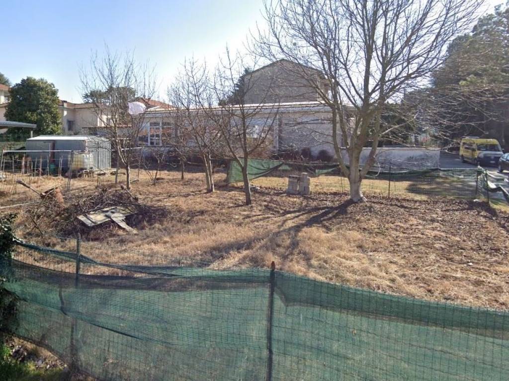 Terreno a Albizzate in Via Ugo Foscolo, 13 - Foto 3