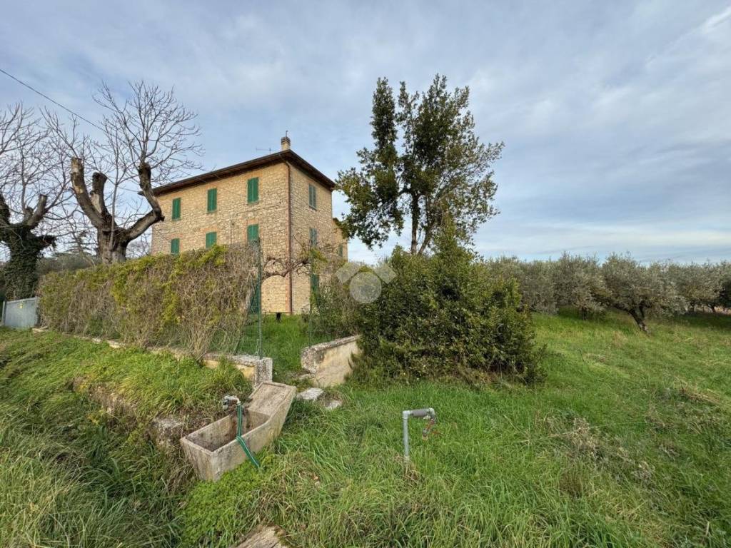 Rustico / casale a Gualdo cattaneo in Via Putuense - Foto 3