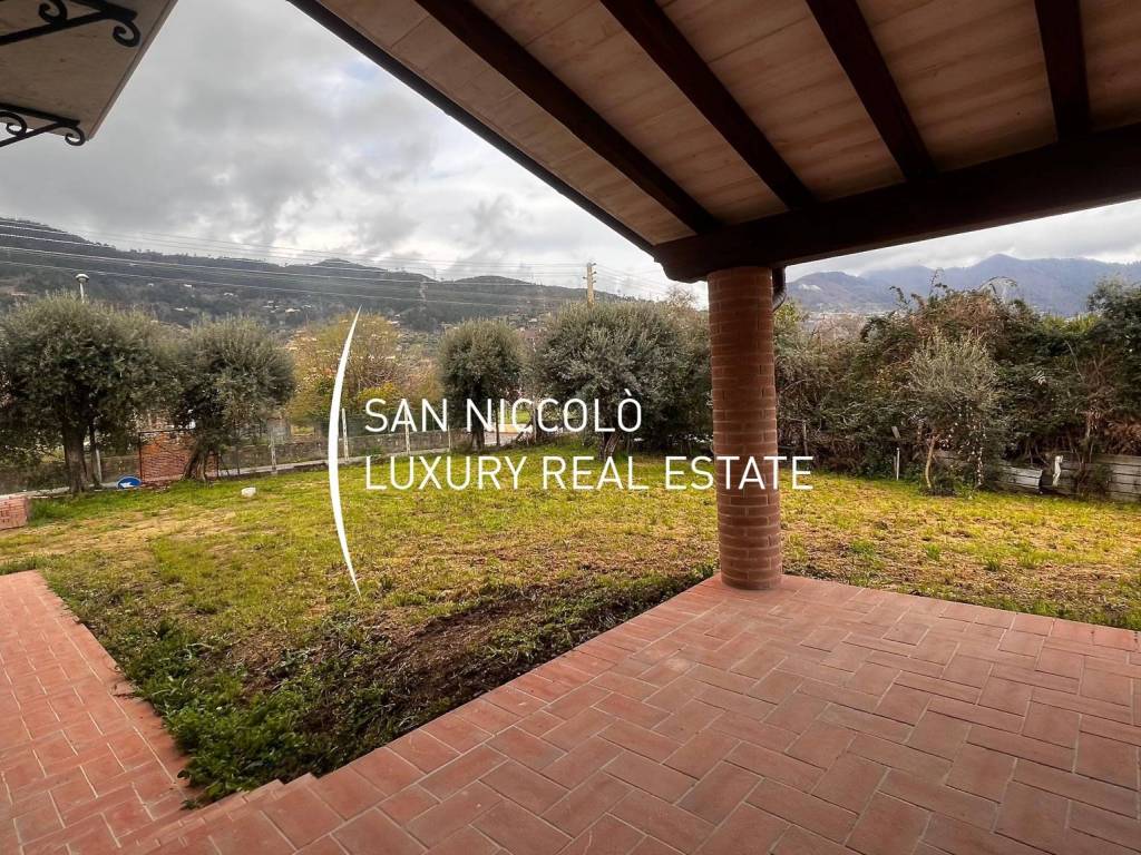 Villa a Pietrasanta in Via Aurelia Nord - Foto 2