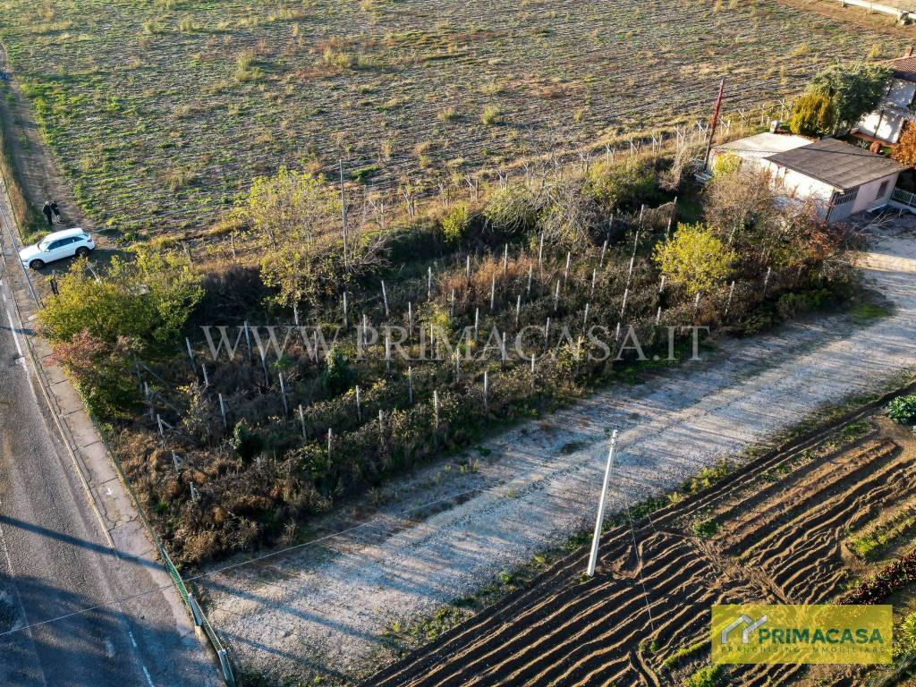 Terreno a Buttapietra in Via Leonardo da Vinci - Foto 5