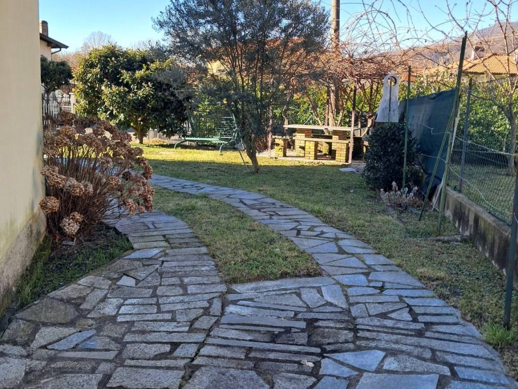 Appartamento a Cuveglio in Via Monte Colonna - Foto 5