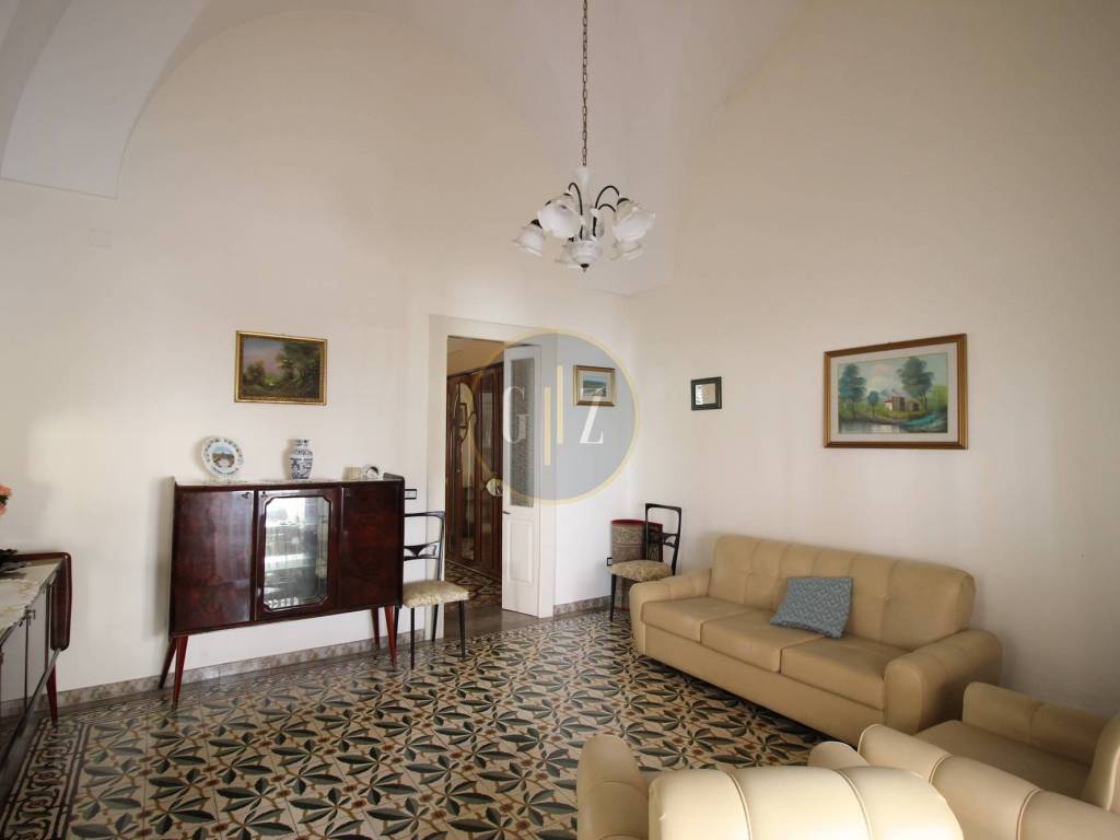 Appartamento a Martano in Via Quintino Sella - Foto 2