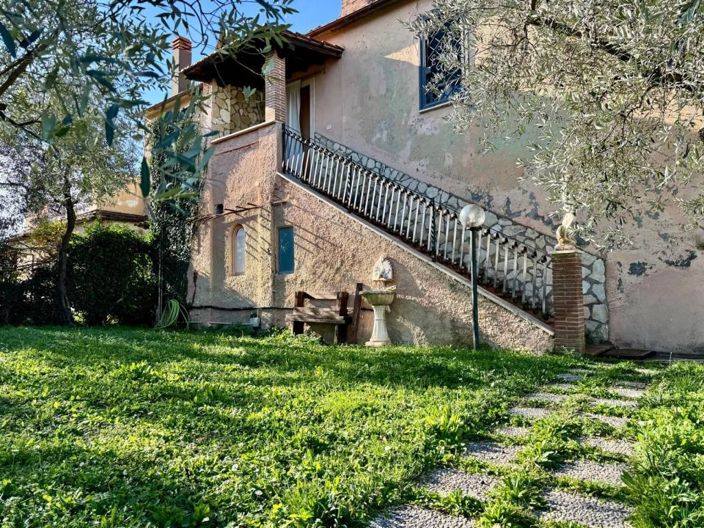 Appartamento a Monteleone sabino in Via delle Pietre Piane - Foto 5