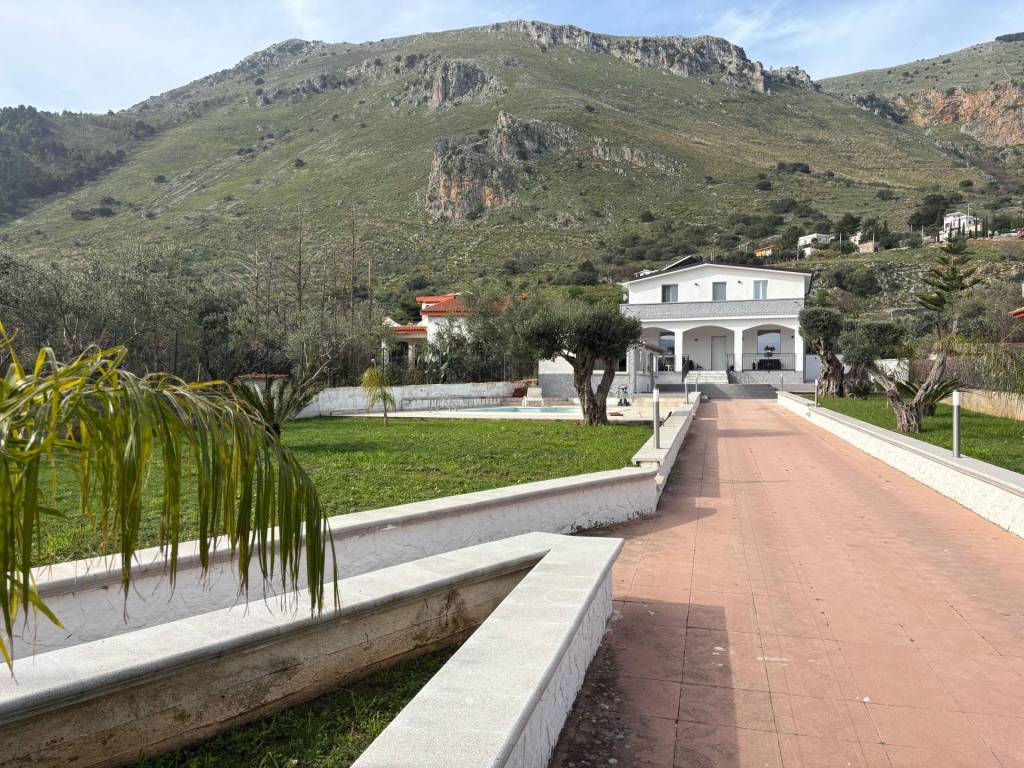 Villa a Carini in Via Enrico Berlinguer - Foto 2