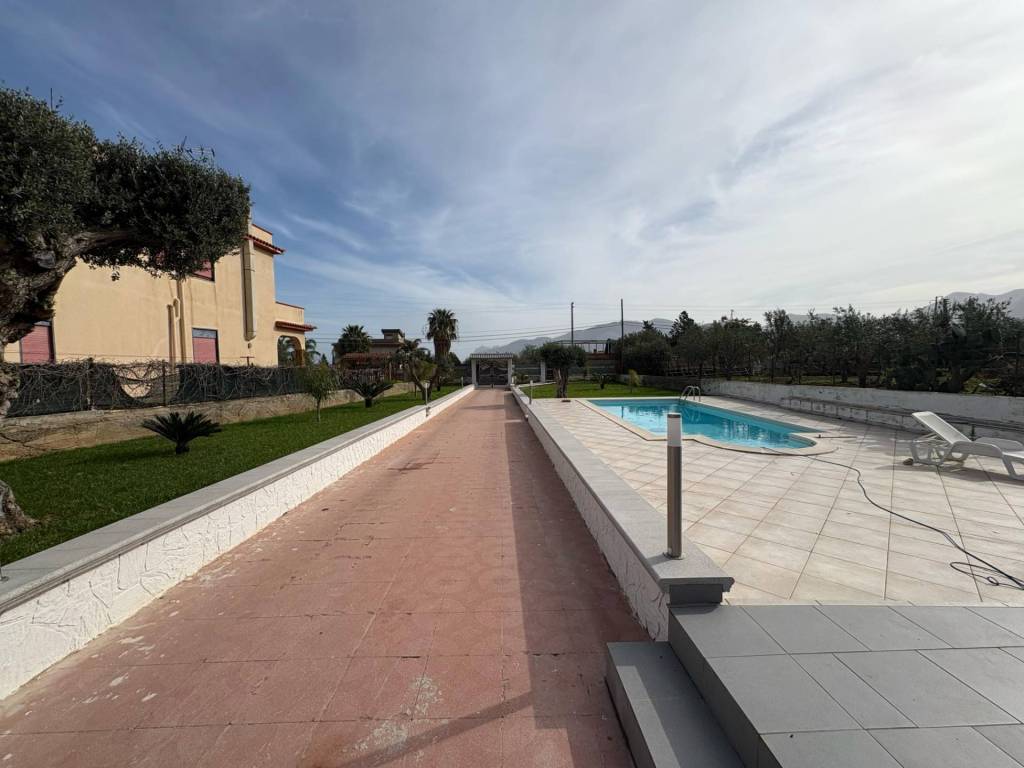 Villa a Carini in Via Enrico Berlinguer - Foto 4