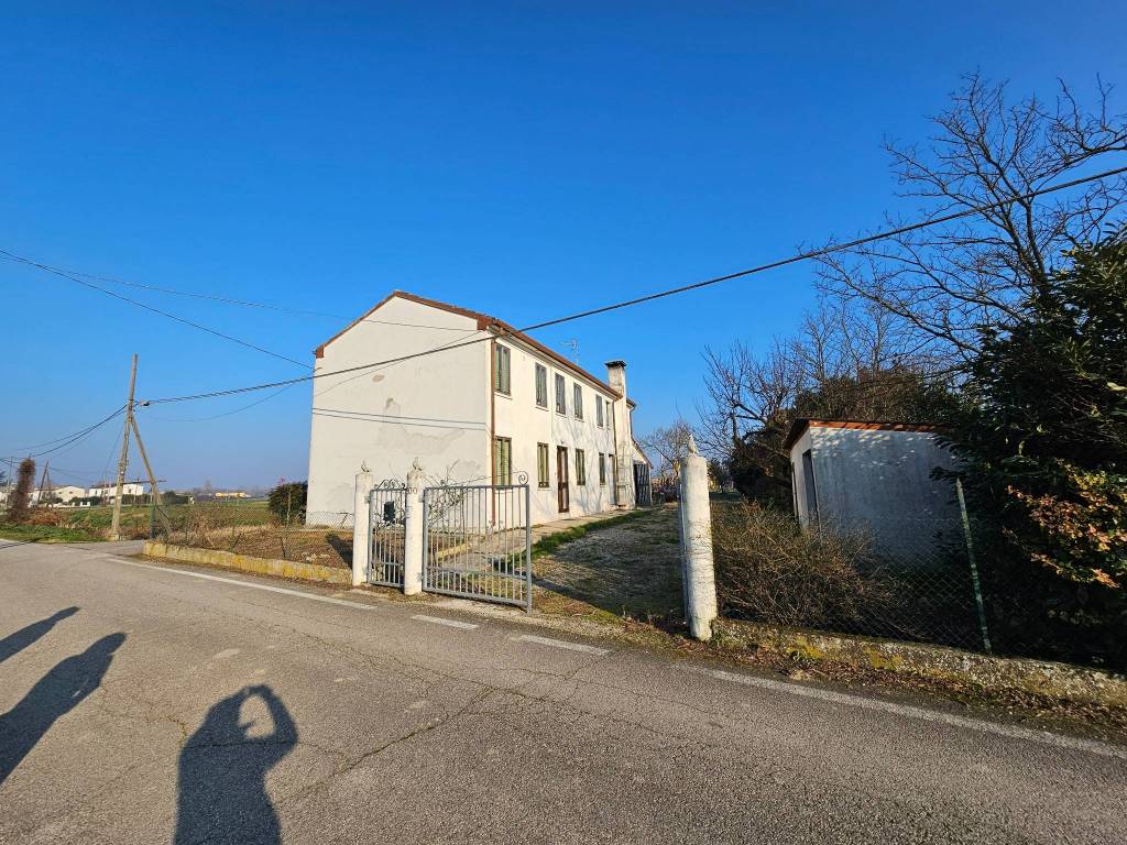 Rustico / casale a Polesella in Via Bresparola - Foto 2