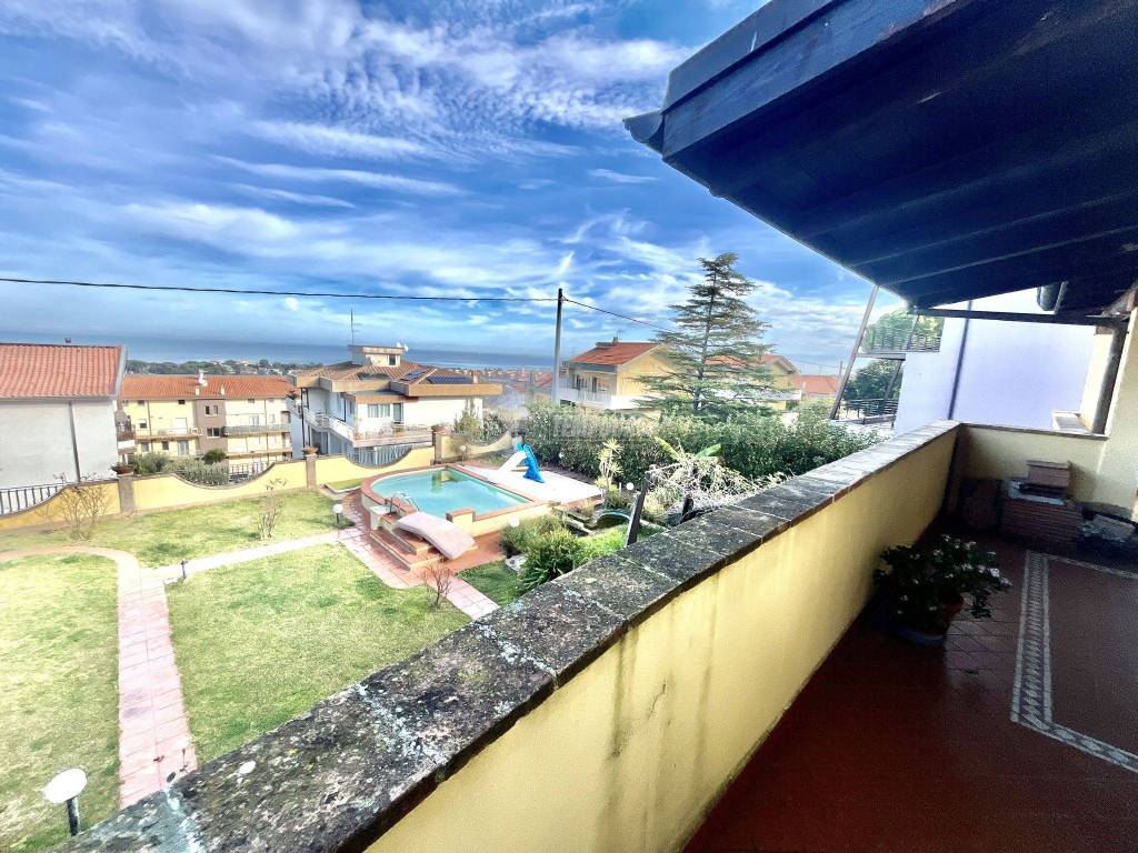 Villa a Pescara in Strada Colle Pineta - Foto 3