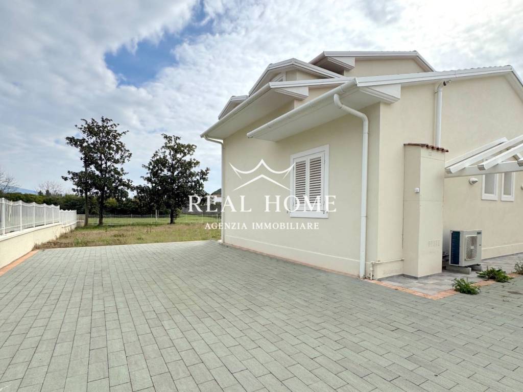 Villa a Montale in Via V. Topazzi - Foto 3