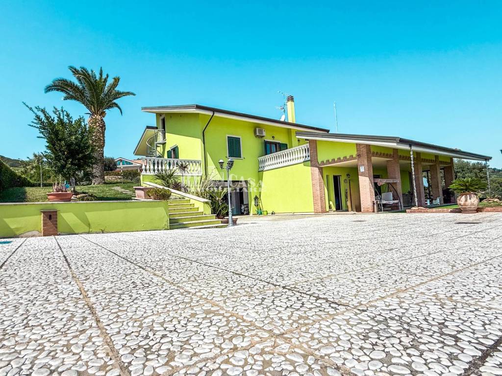 Villa a Martinsicuro in via castani - Foto 2