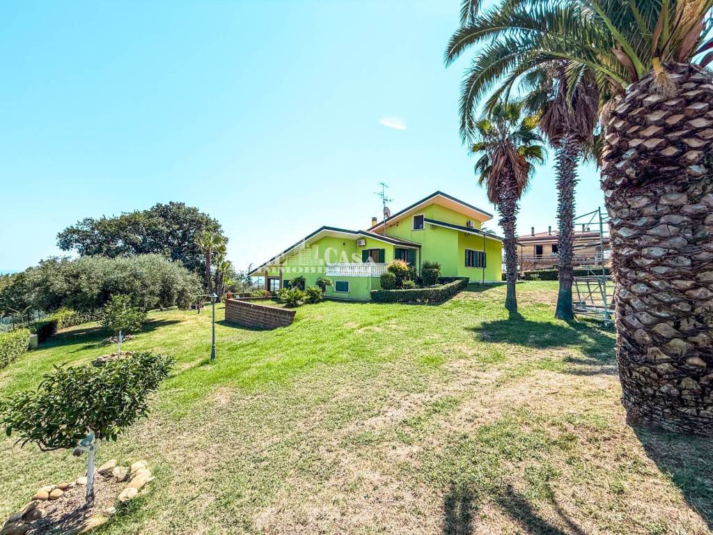 Villa a Martinsicuro in via castani - Foto 3