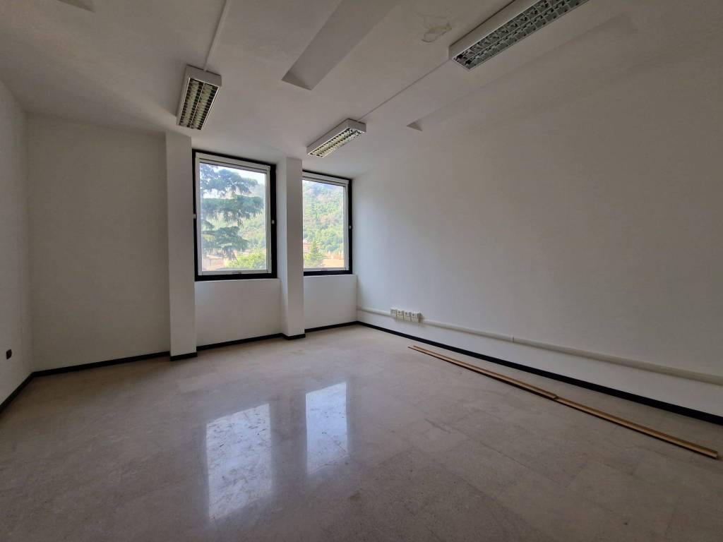 Immobile a Como in Viale Felice Cavallotti, 6 - Foto 4