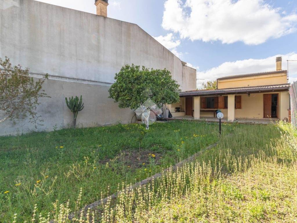 Casa indipendente a Quartucciu in Via delle viole - Foto 2