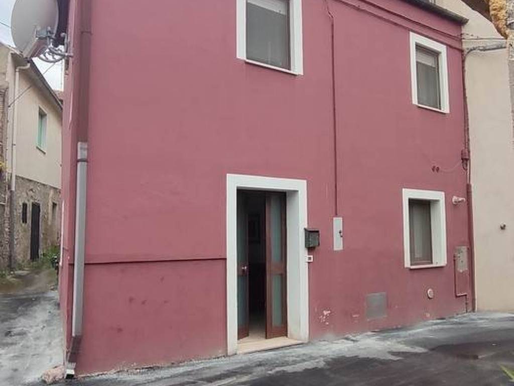 Casa indipendente a Ortona in Piazza della Chiesa - Foto 2