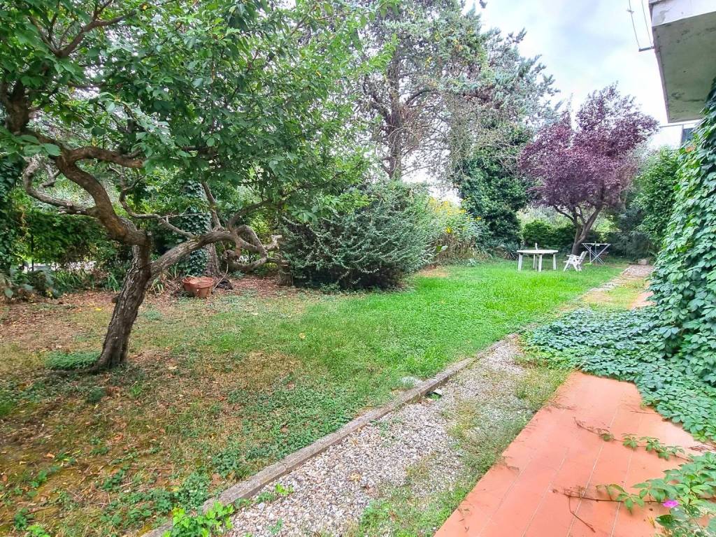 Rustico / casale a San giuliano terme in Via G. Ferrero - Foto 2