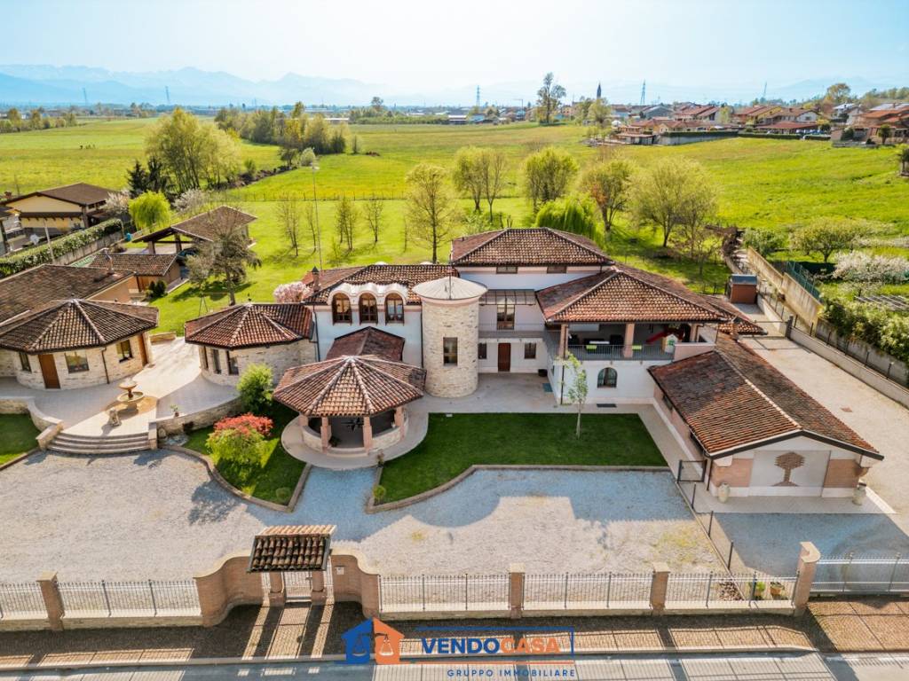 Villa a Dogliani in Piazza Carlo Alberto, 8 - Foto 2