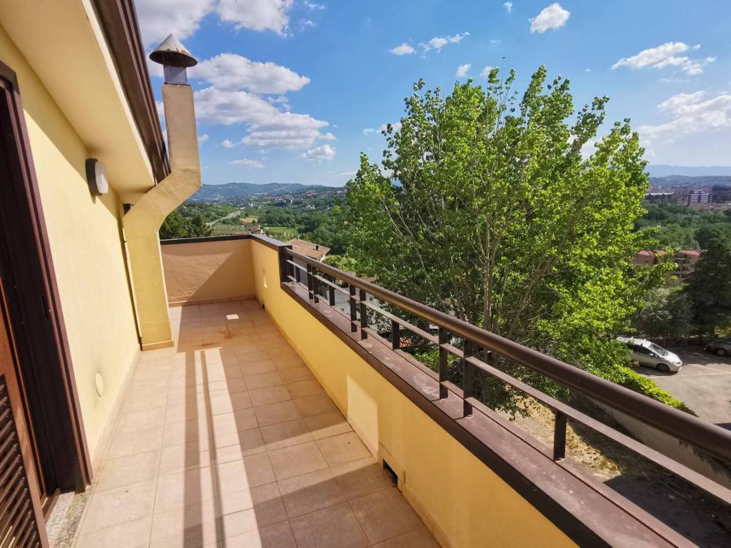 Appartamento a Benevento in Via Raffaele Viviani - Foto 4