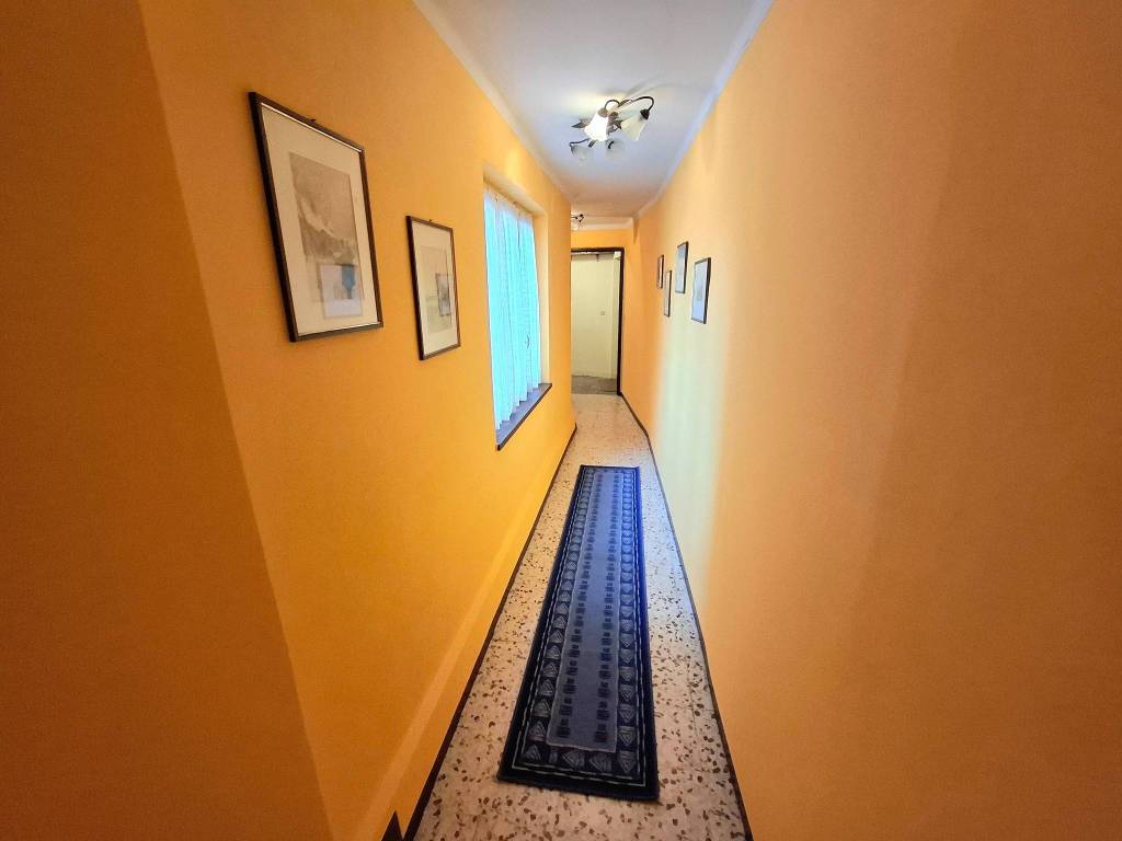 Appartamento a Chatillon in Via Emile Chanoux, 24 - Foto 3