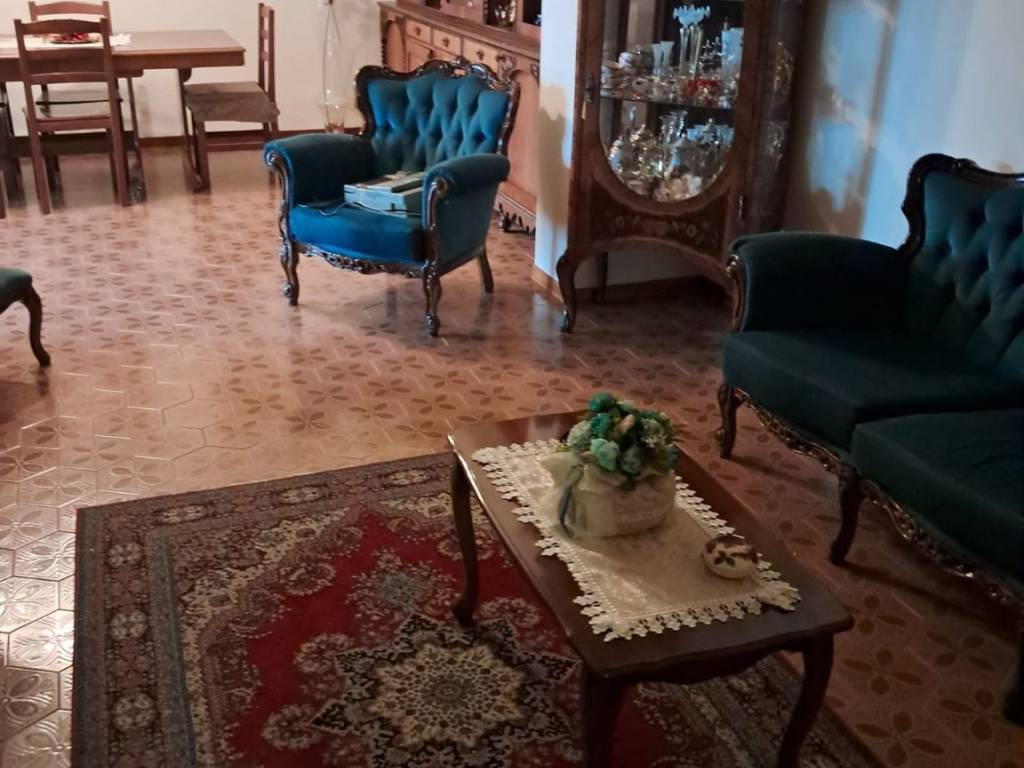 Appartamento a Locri in Via Tevere, 36 - Foto 2