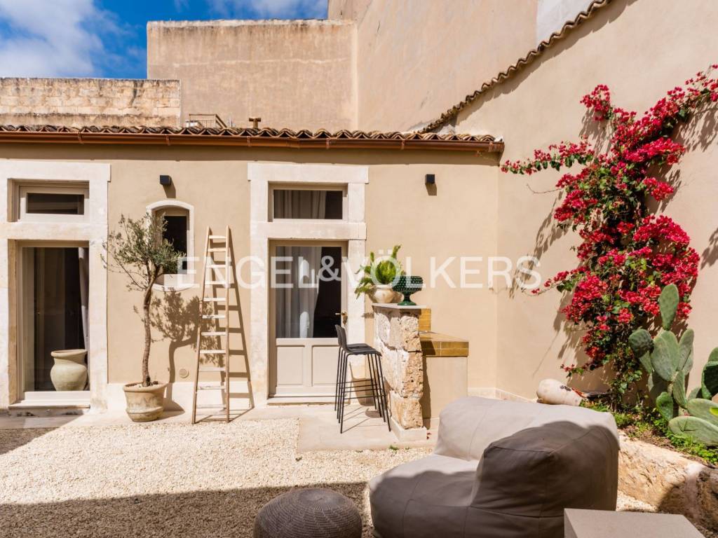 Appartamento a Noto in Via Angelo Cavarra - Foto 2