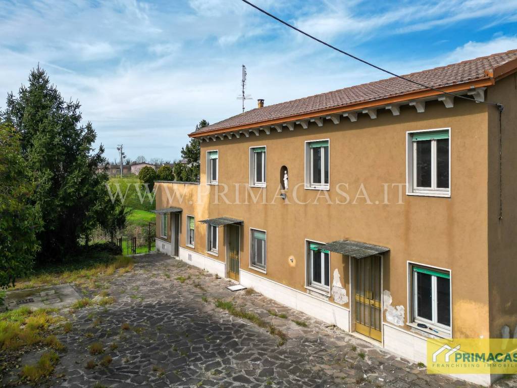 Villa a Buttapietra in Via Dolomiti, 54 - Foto 3