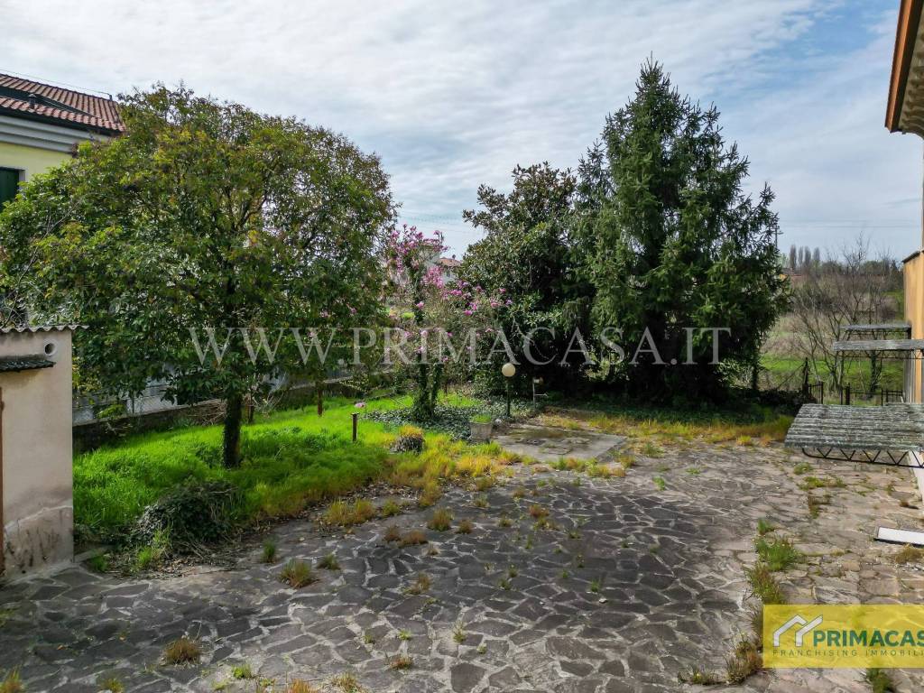 Villa a Buttapietra in Via Dolomiti, 54 - Foto 4