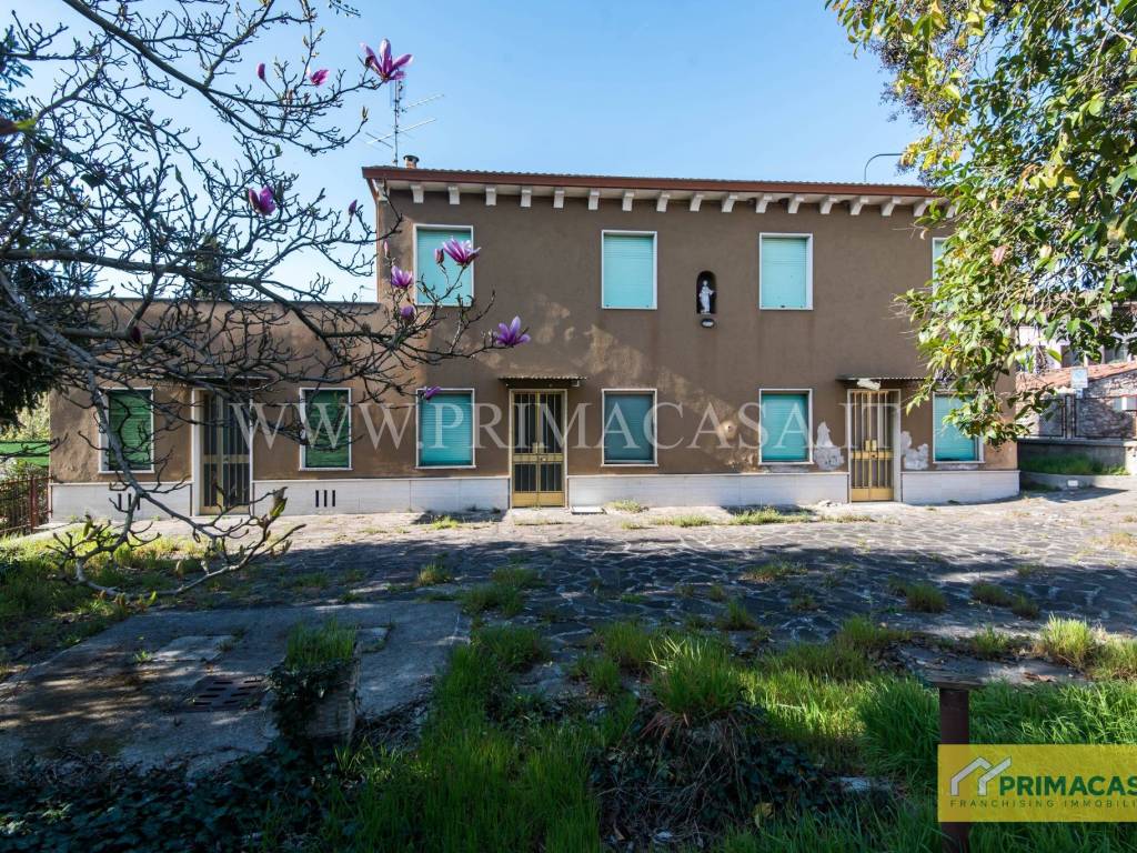 Villa a Buttapietra in Via Dolomiti, 54 - Foto 5